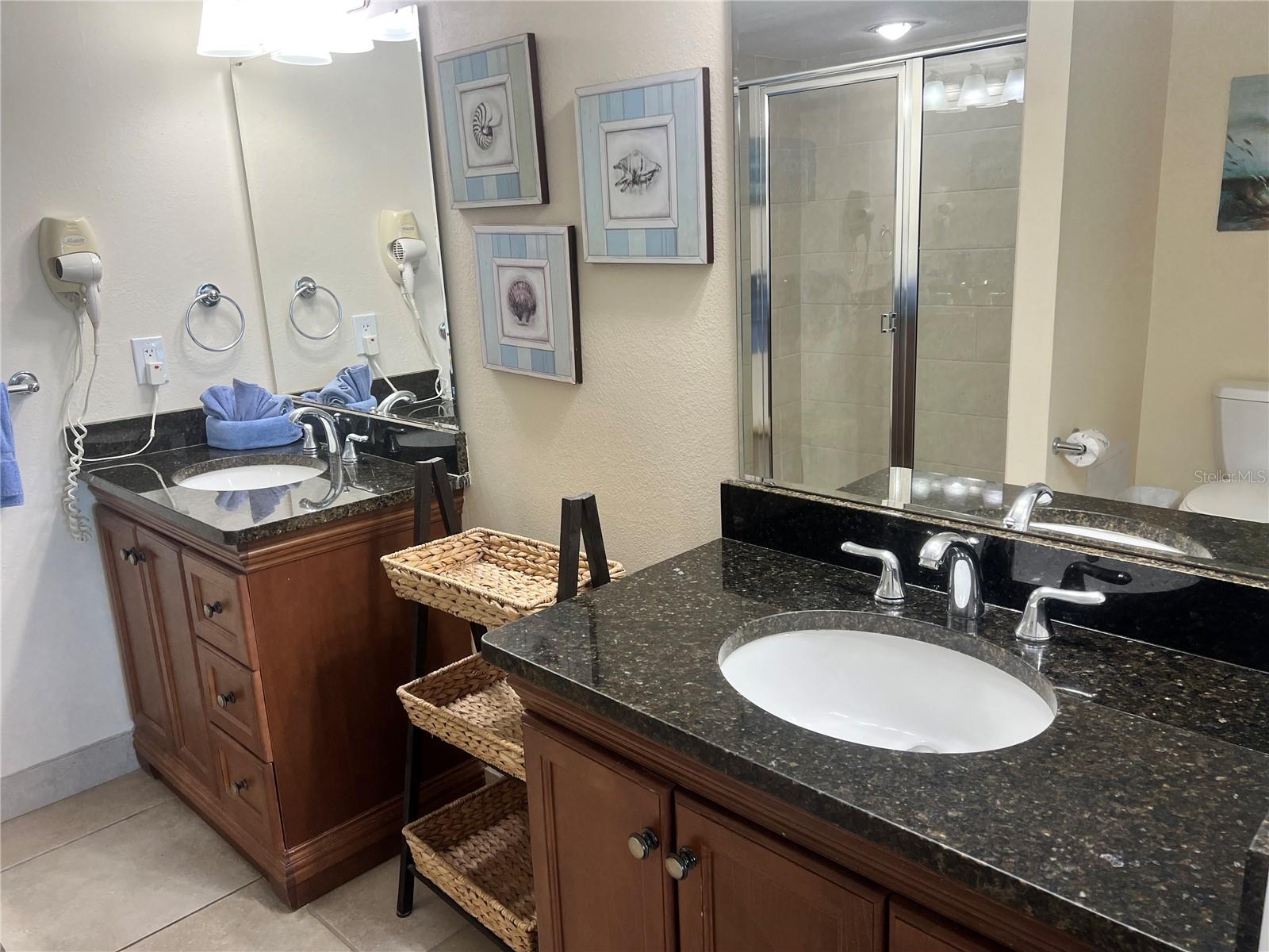 Image 18 of 43 For 1001 Point Of Rocks Road 412