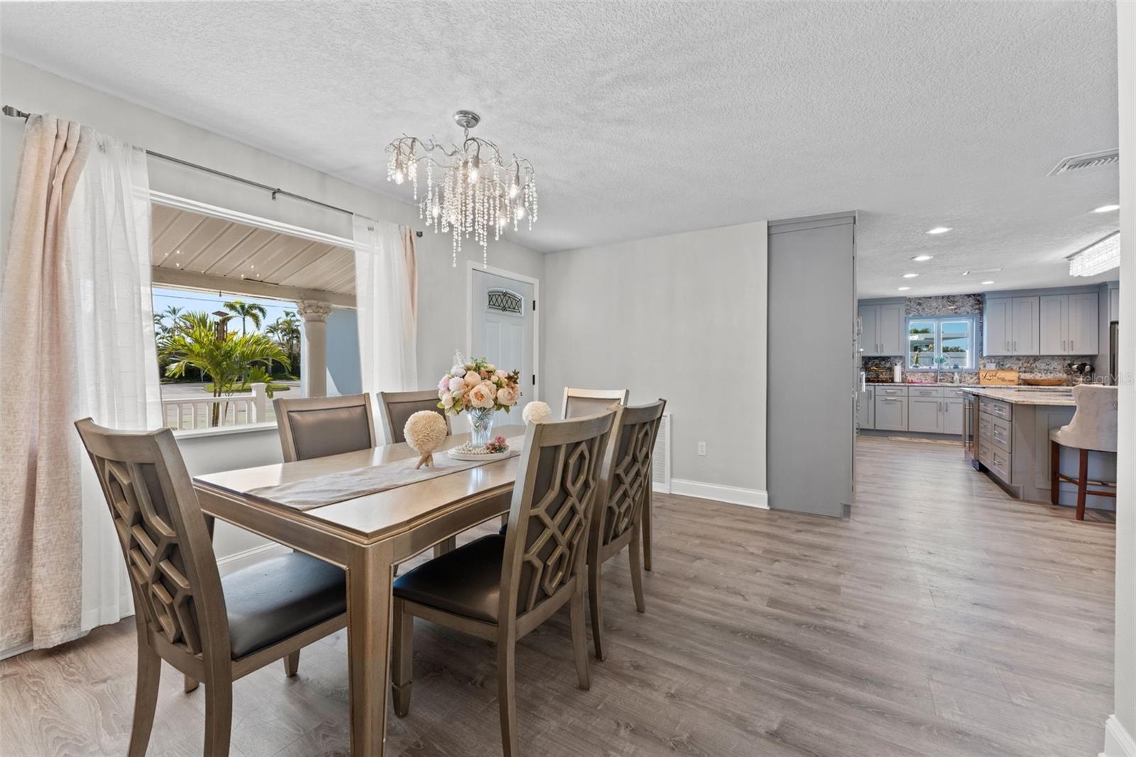 Image 12 of 46 For 7811 1st Avenue S