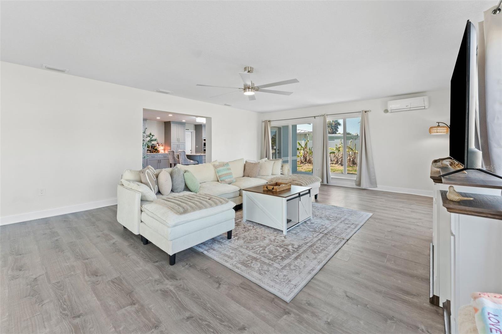 Image 15 of 46 For 7811 1st Avenue S