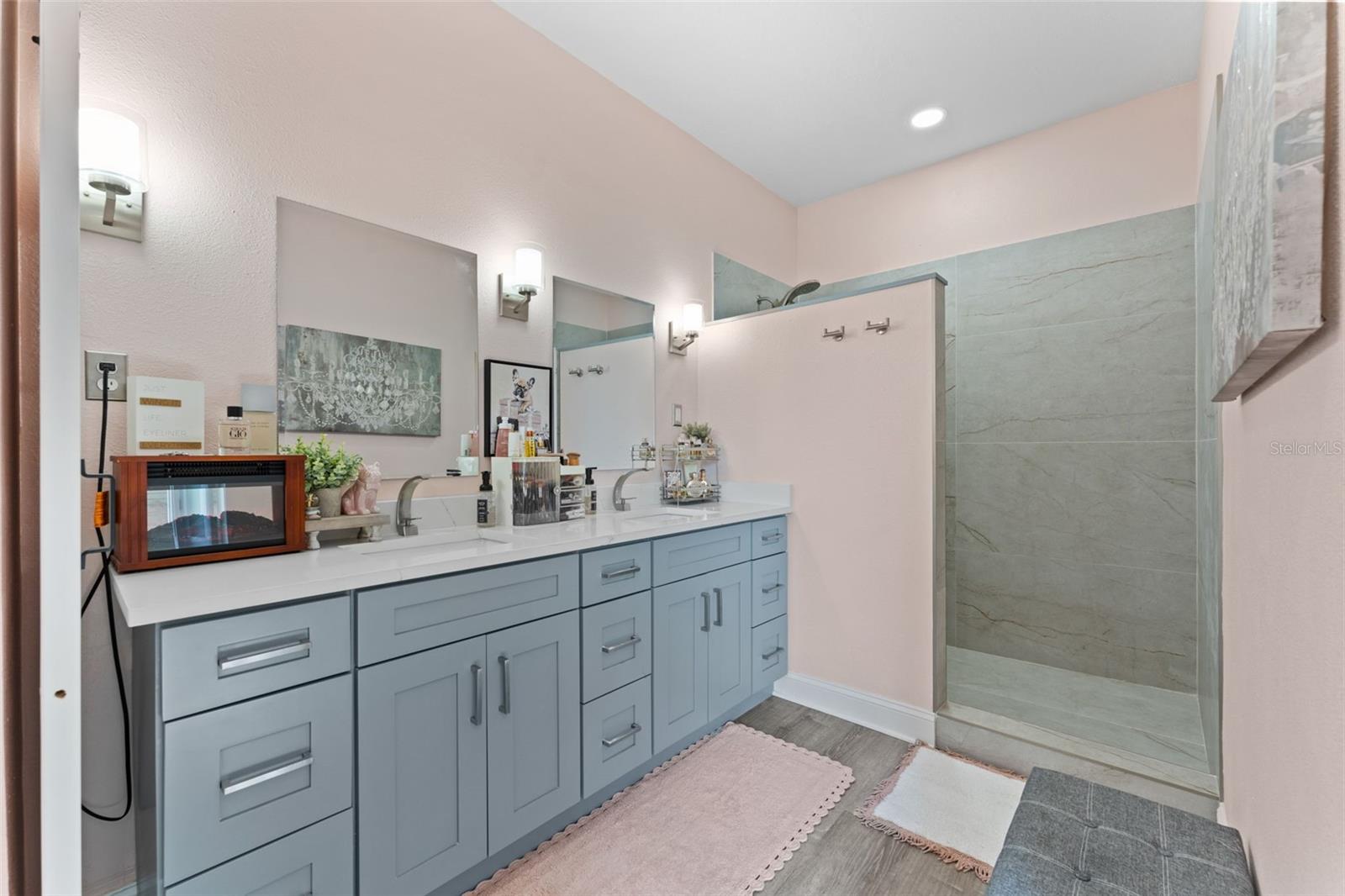 Image 19 of 46 For 7811 1st Avenue S