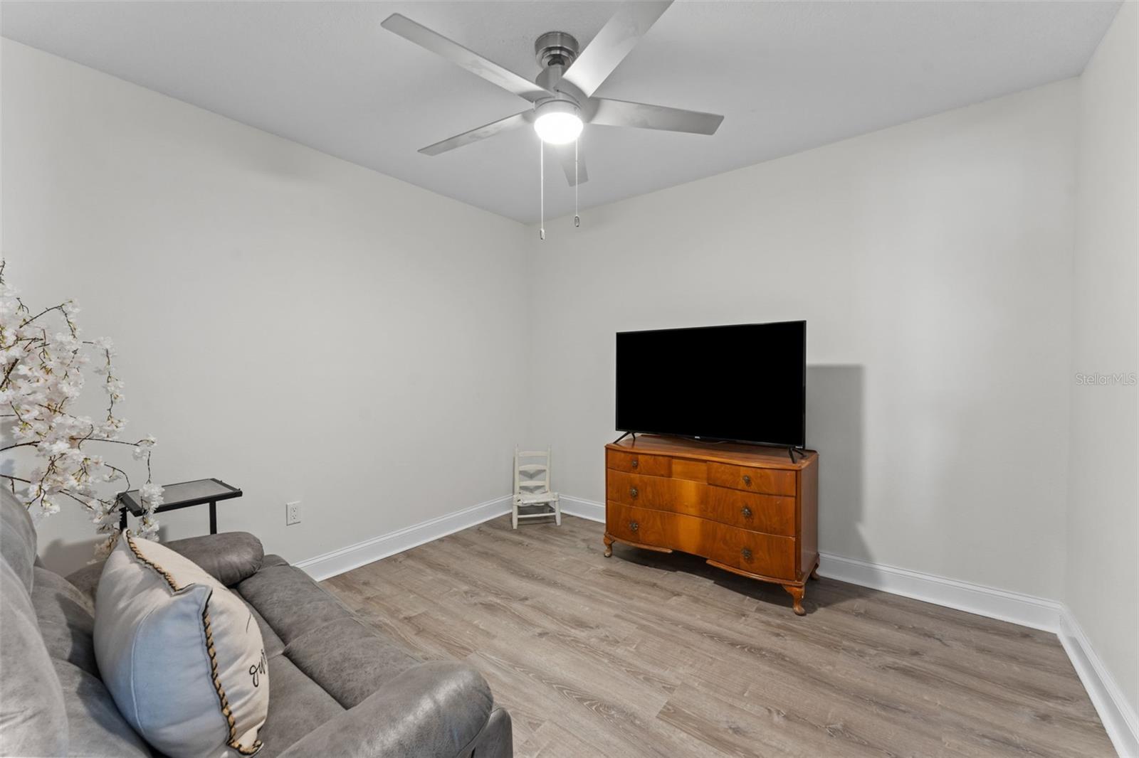 Image 27 of 46 For 7811 1st Avenue S