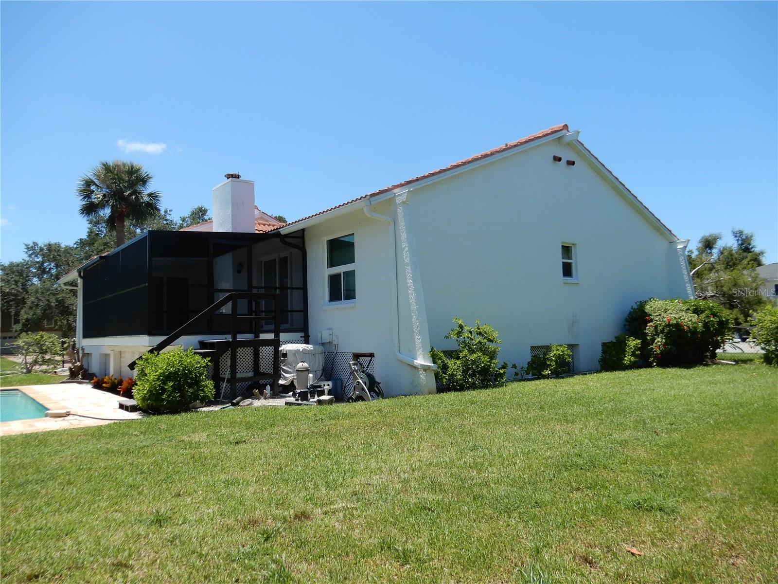 Image 13 of 36 For 853 2nd Avenue S