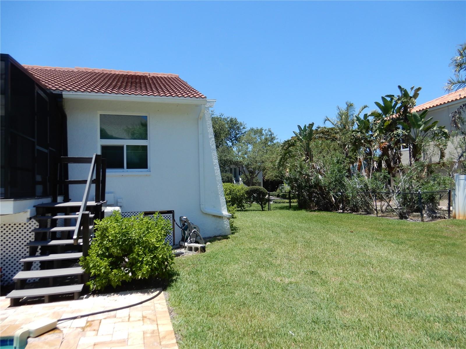 Image 19 of 36 For 853 2nd Avenue S