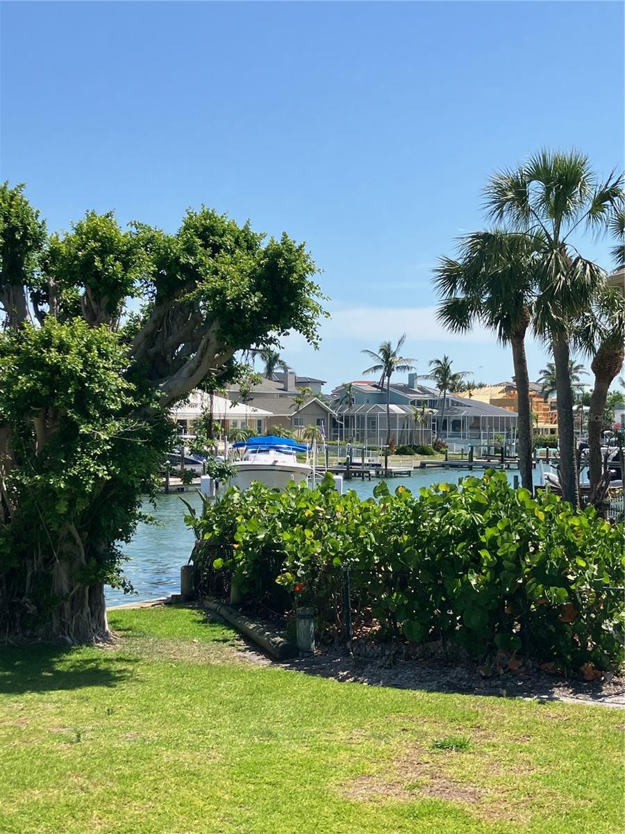 Image 22 of 36 For 853 2nd Avenue S