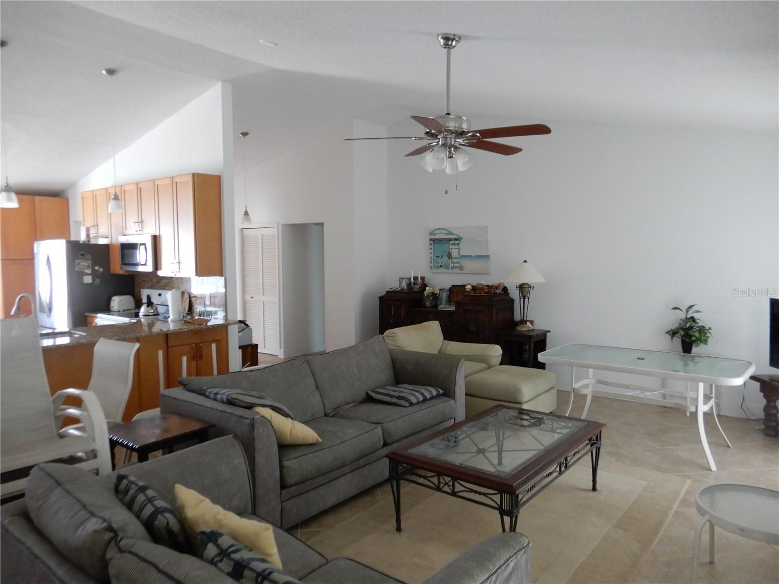 Image 5 of 36 For 853 2nd Avenue S