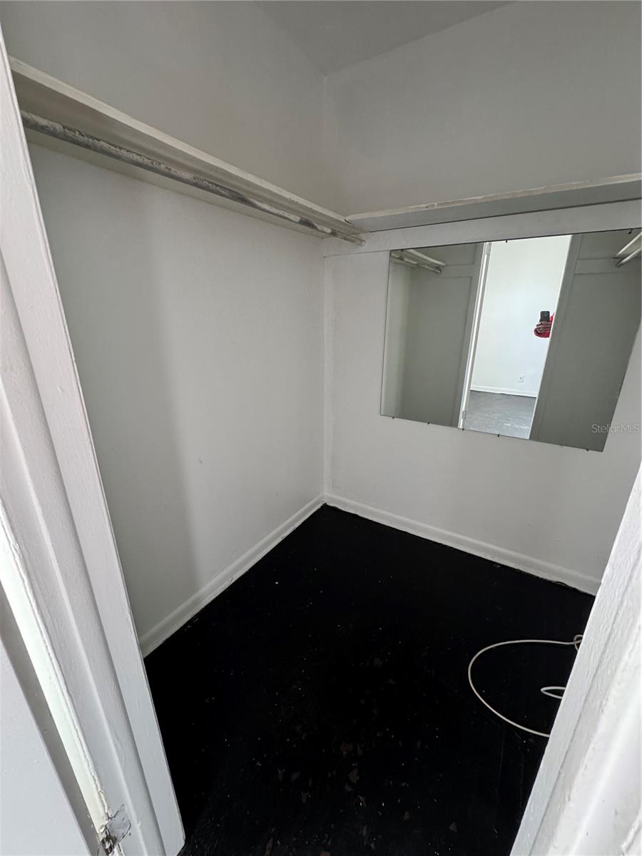 Image 13 of 18 For 1131 Phelps Street