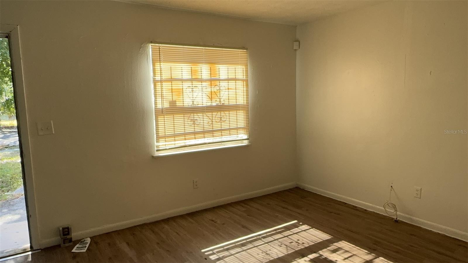 Image 5 of 18 For 1131 Phelps Street