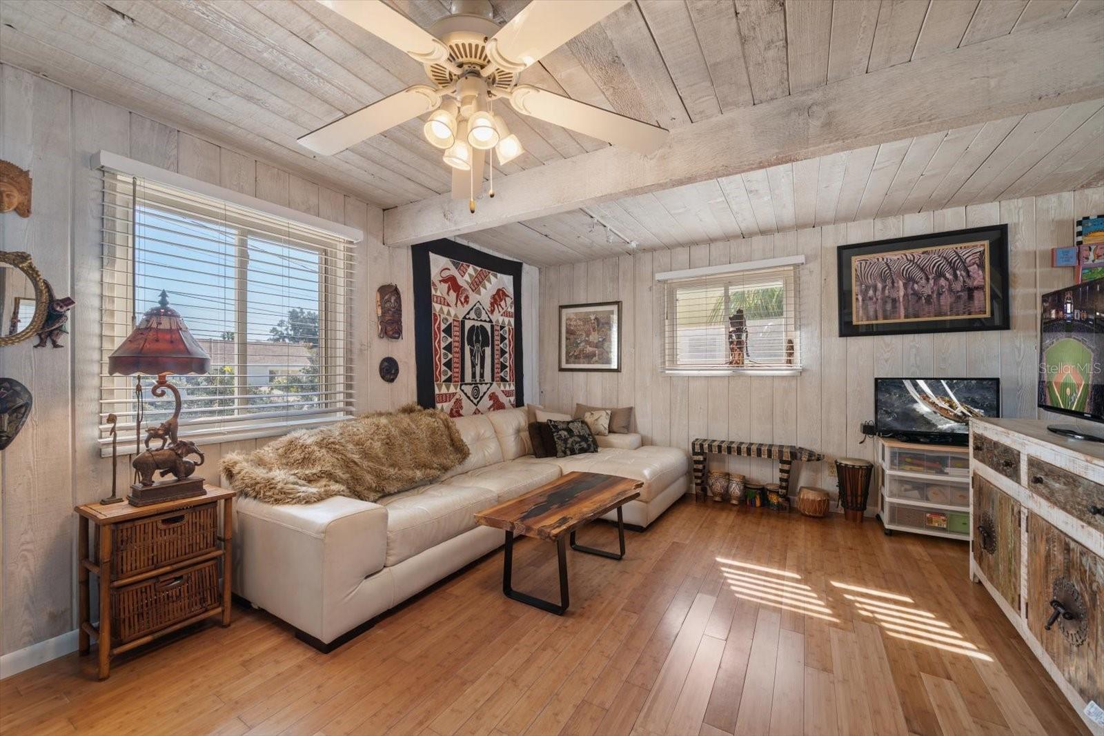 Image 23 of 60 For 8640 Gulf Boulevard