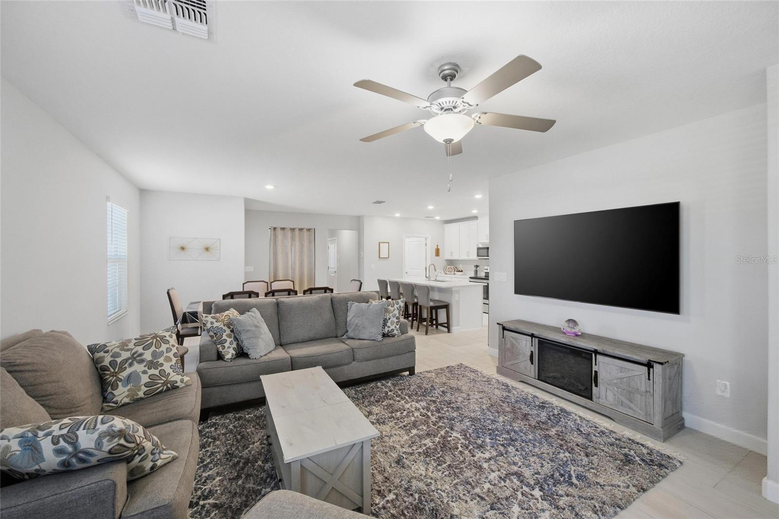 Image 9 of 37 For 10162 Echo Dock Loop