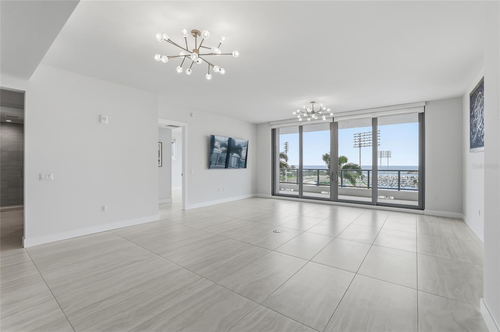 Image 14 of 60 For 301 1st Street S 802