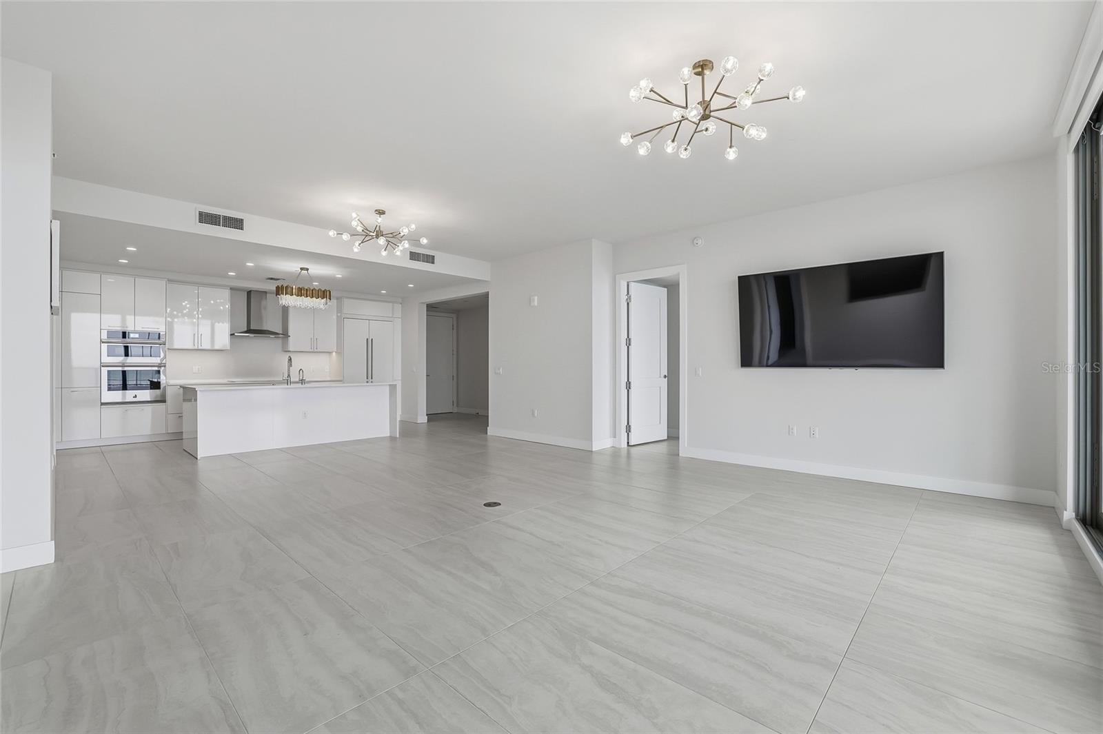 Image 25 of 60 For 301 1st Street S 802