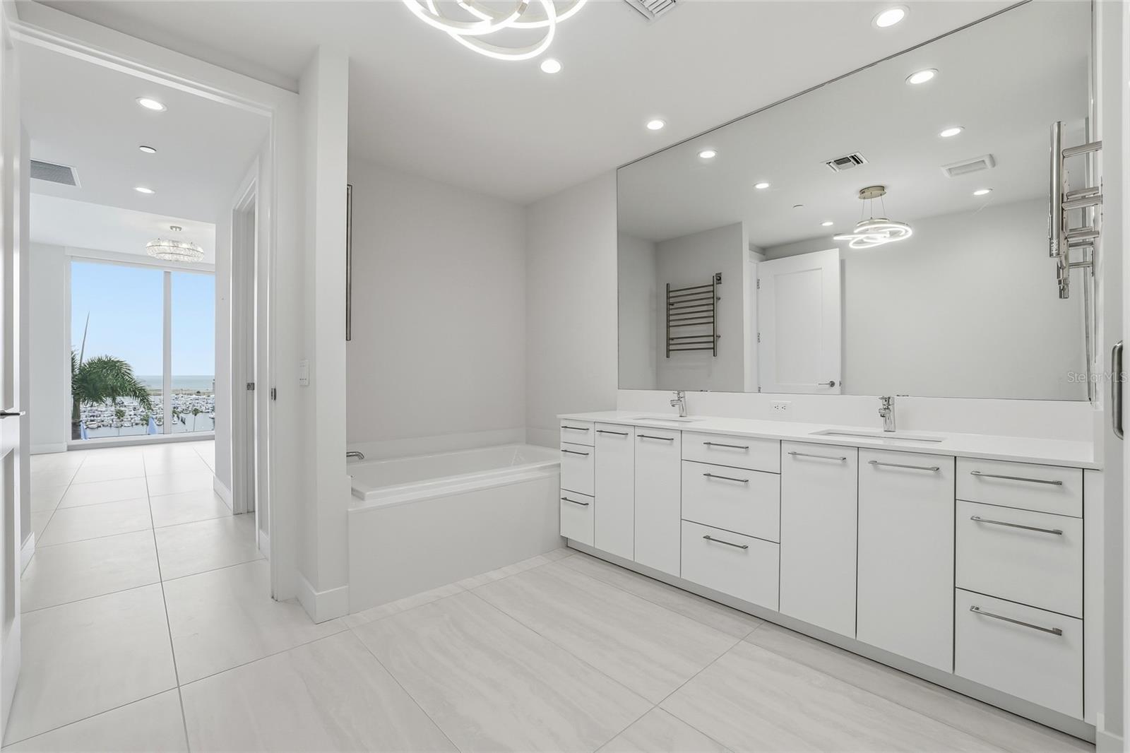 Image 39 of 60 For 301 1st Street S 802