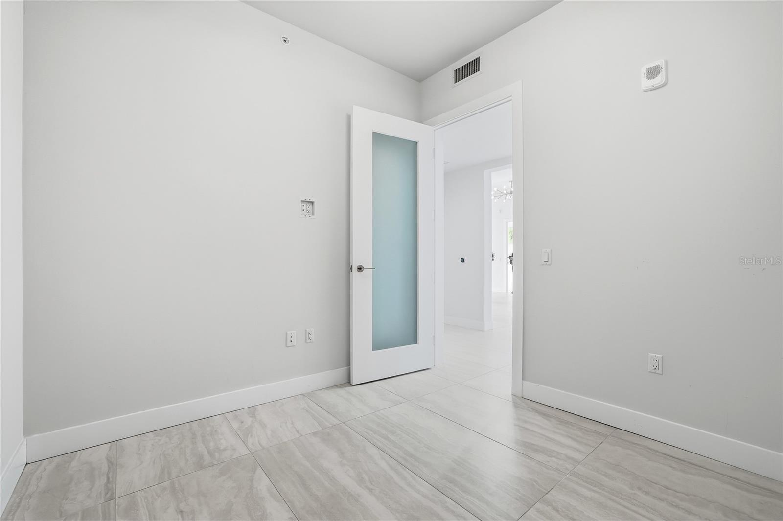 Image 45 of 60 For 301 1st Street S 802