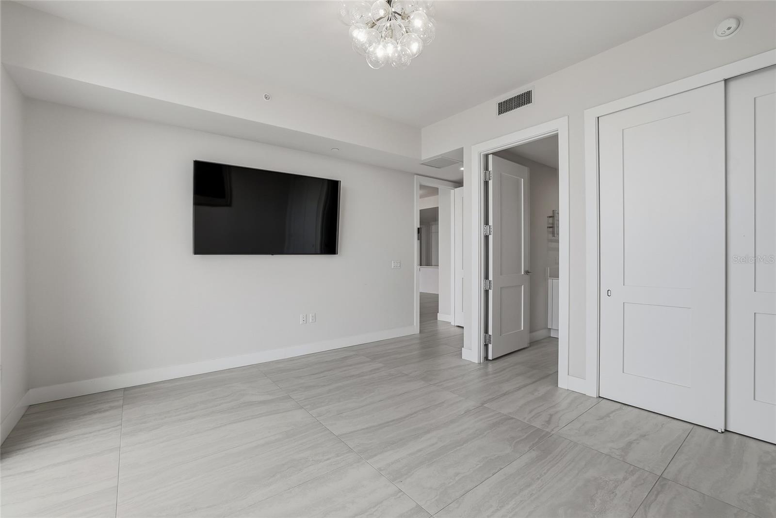 Image 48 of 60 For 301 1st Street S 802