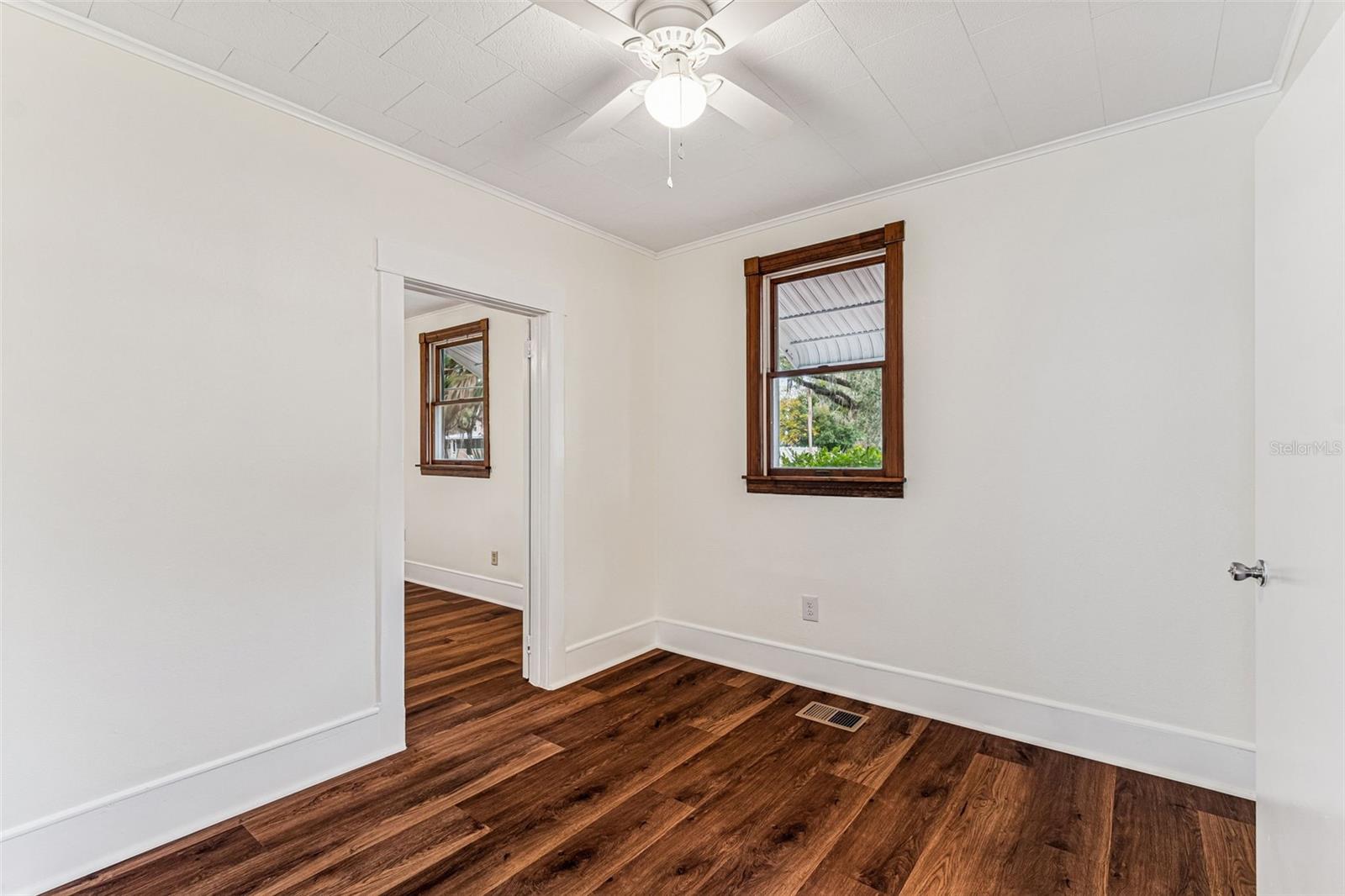 Image 10 of 29 For 38511 7th Avenue