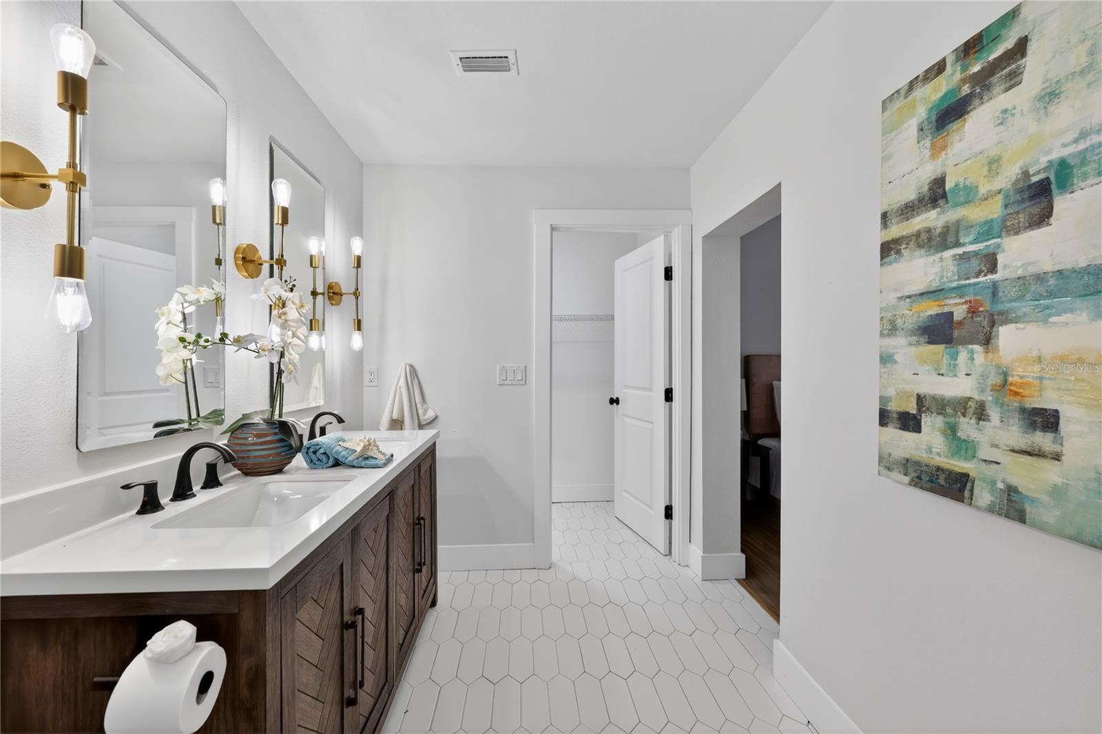 Image 15 of 25 For 208 Hilda Street