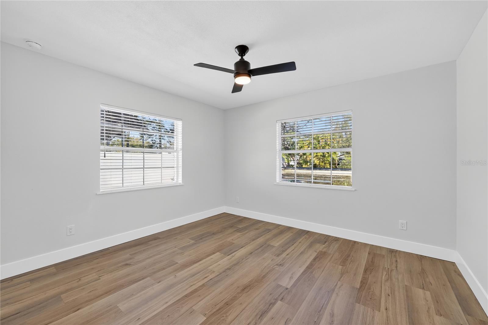 Image 17 of 25 For 208 Hilda Street