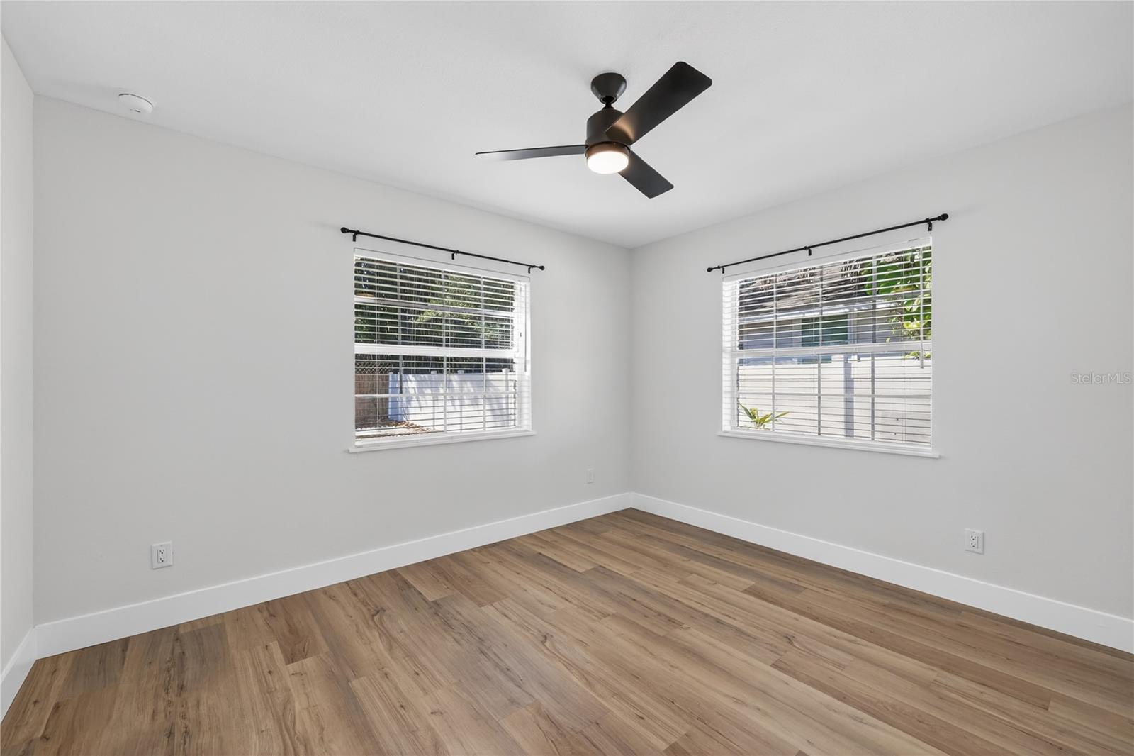 Image 20 of 25 For 208 Hilda Street