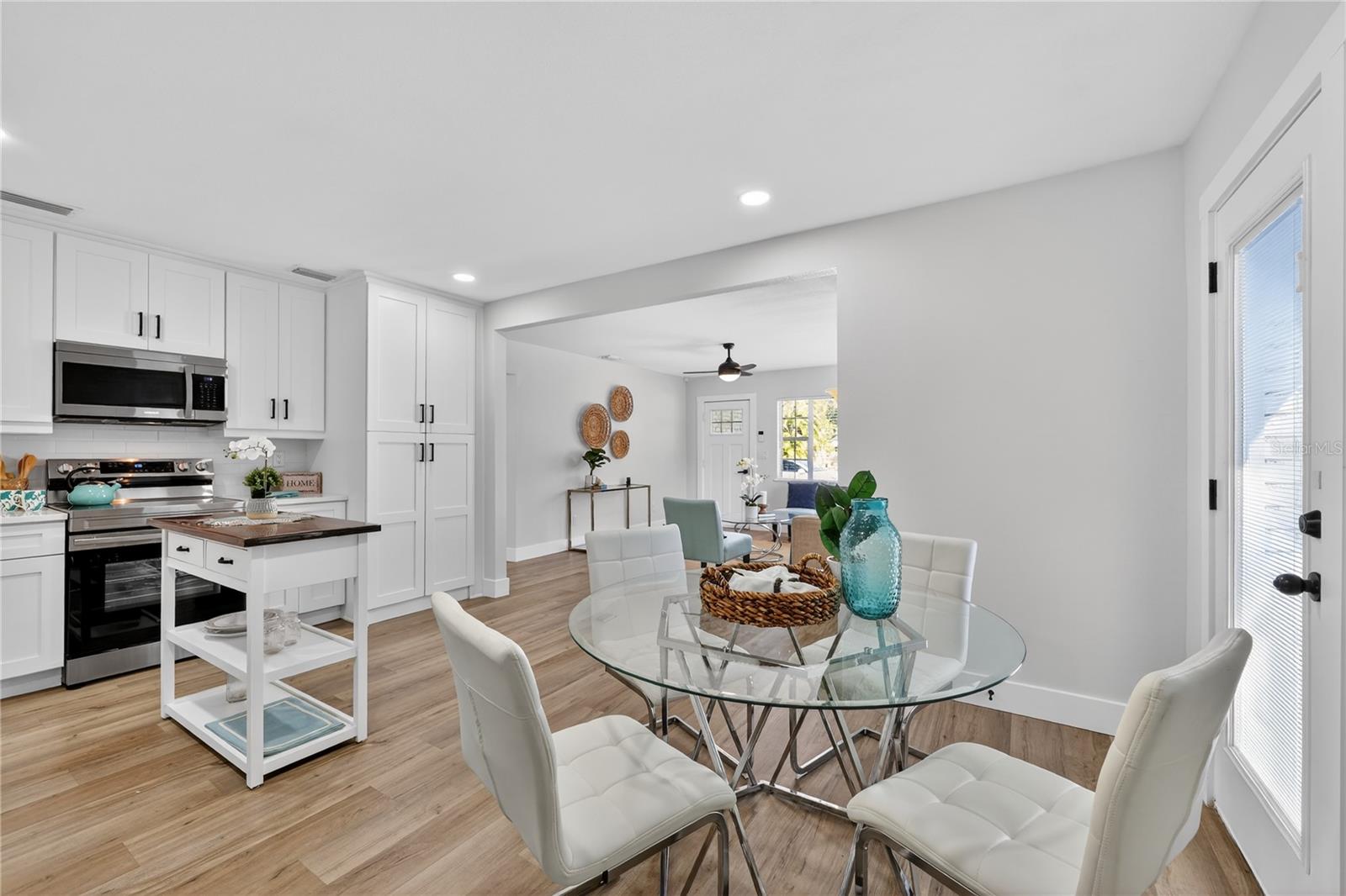 Image 6 of 25 For 208 Hilda Street