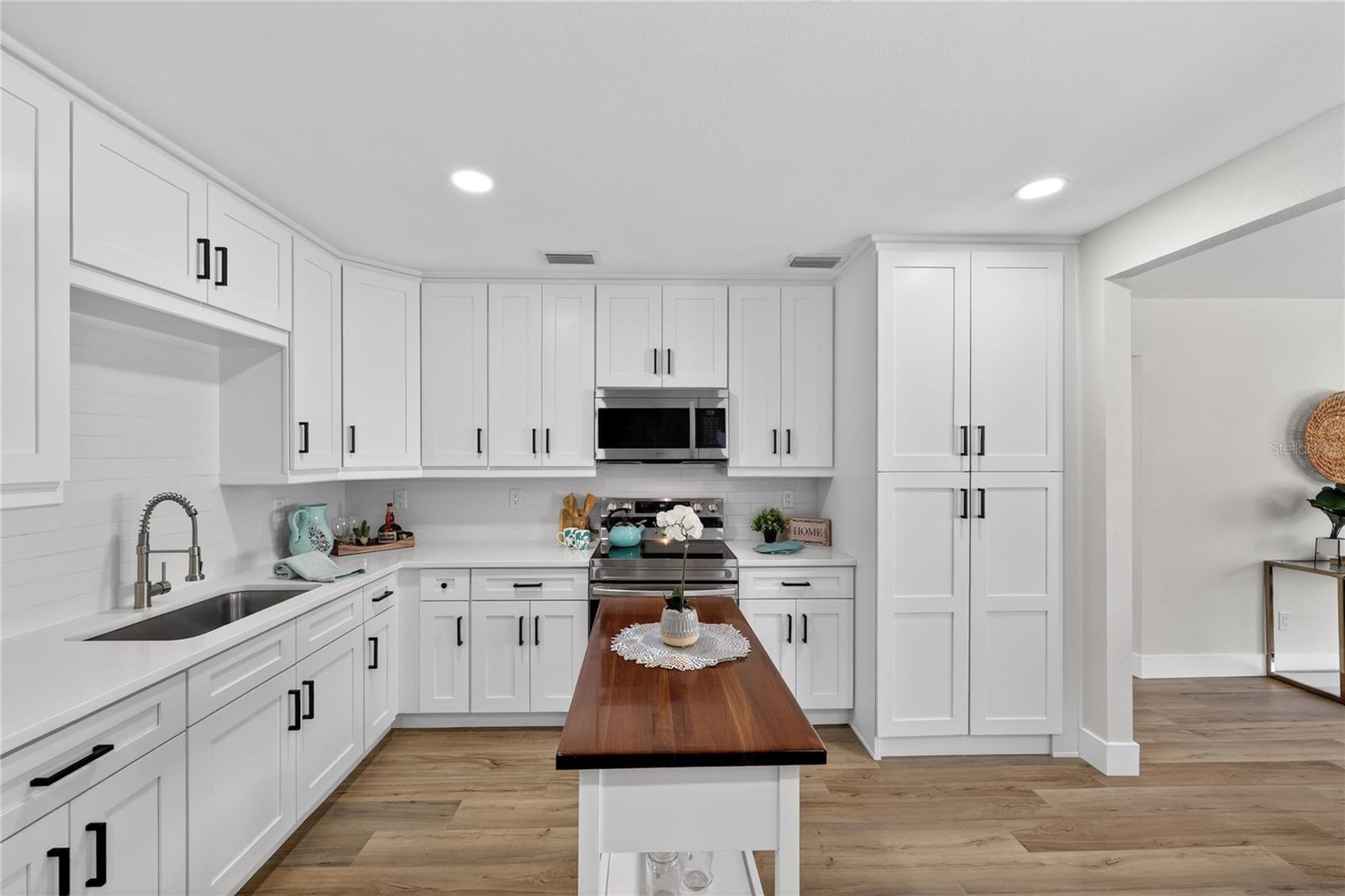 Image 9 of 25 For 208 Hilda Street