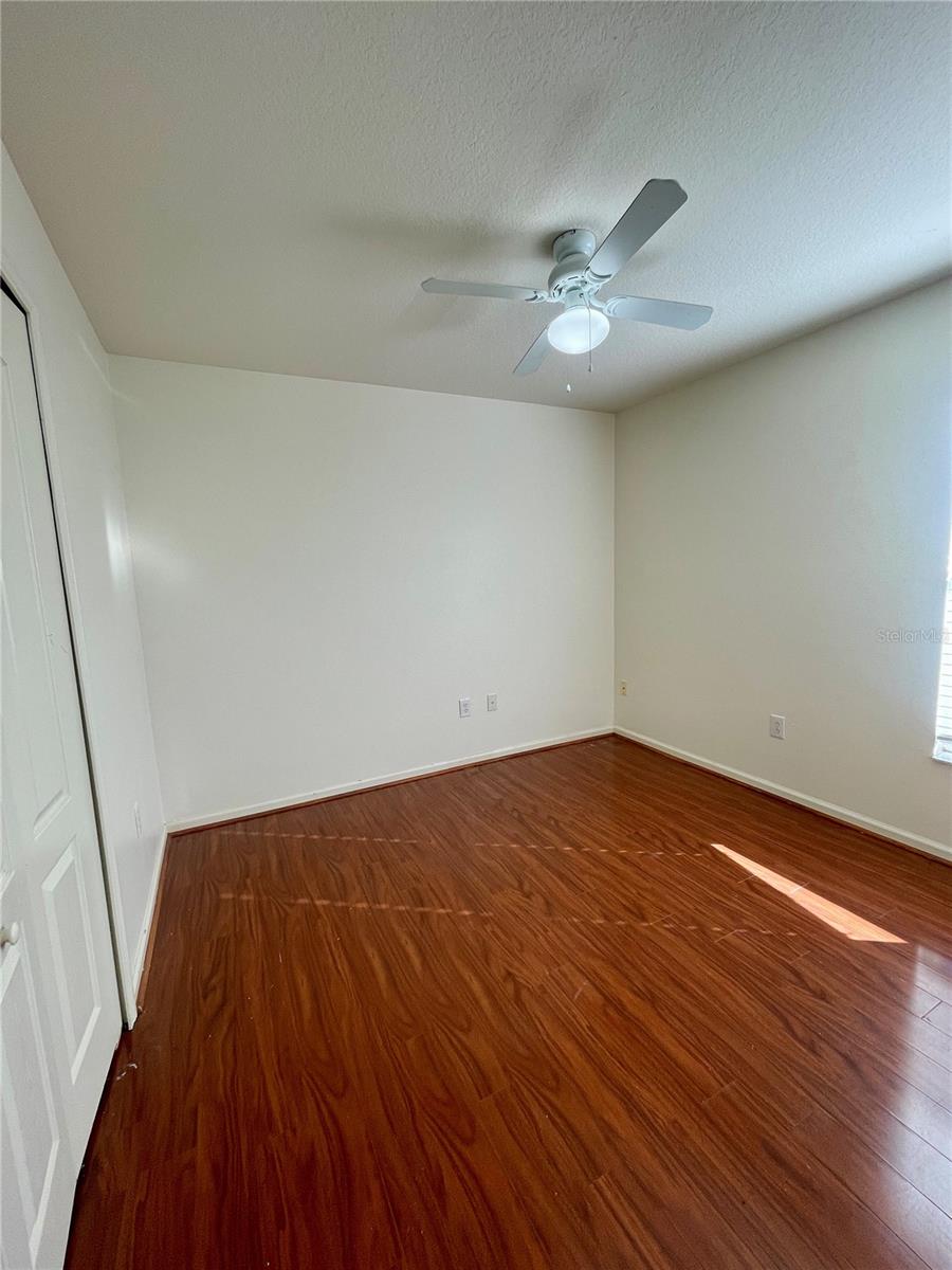 Listing photo id 15 for 1031 Summer Breeze Drive