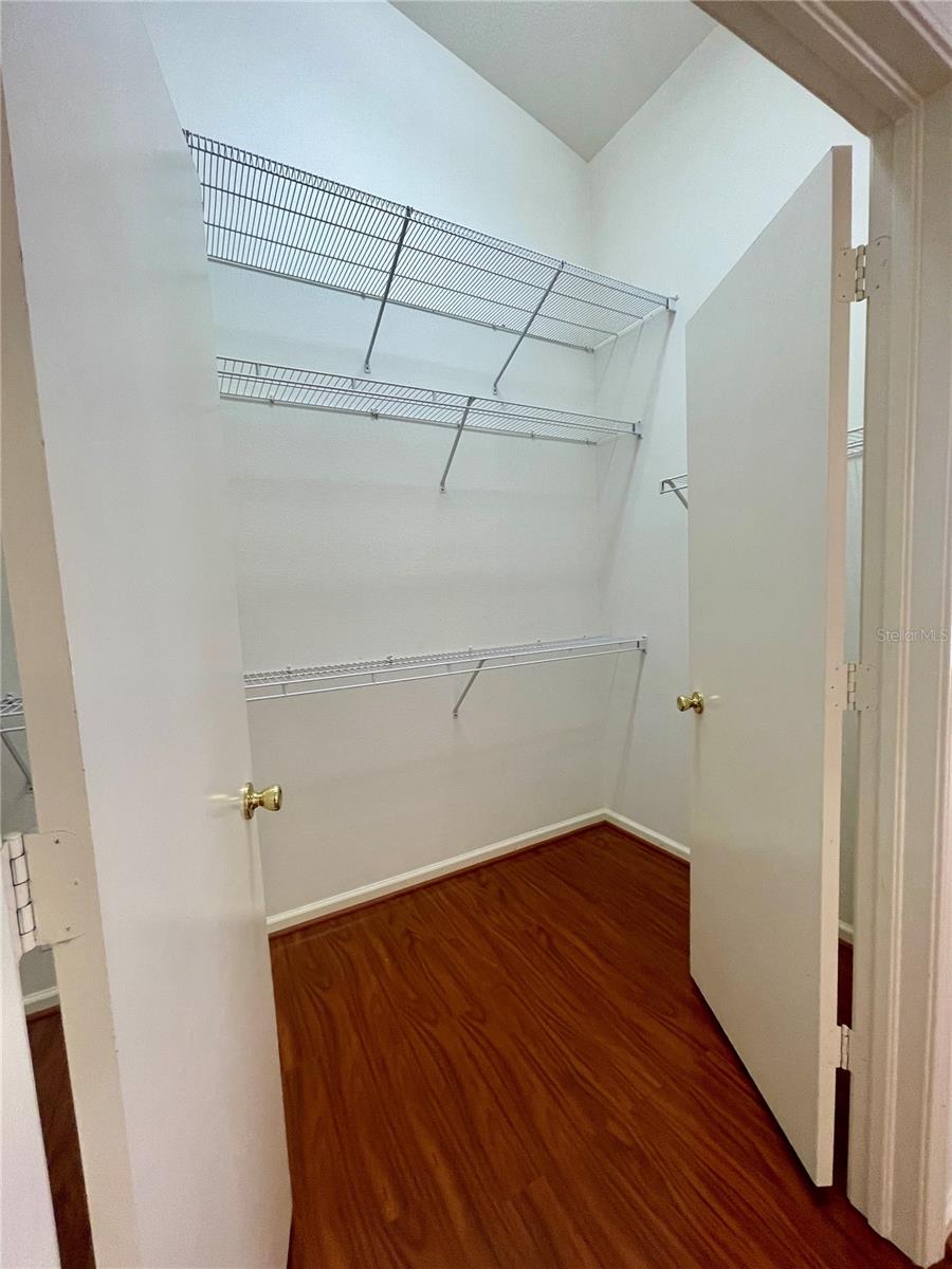 Listing photo id 19 for 1031 Summer Breeze Drive