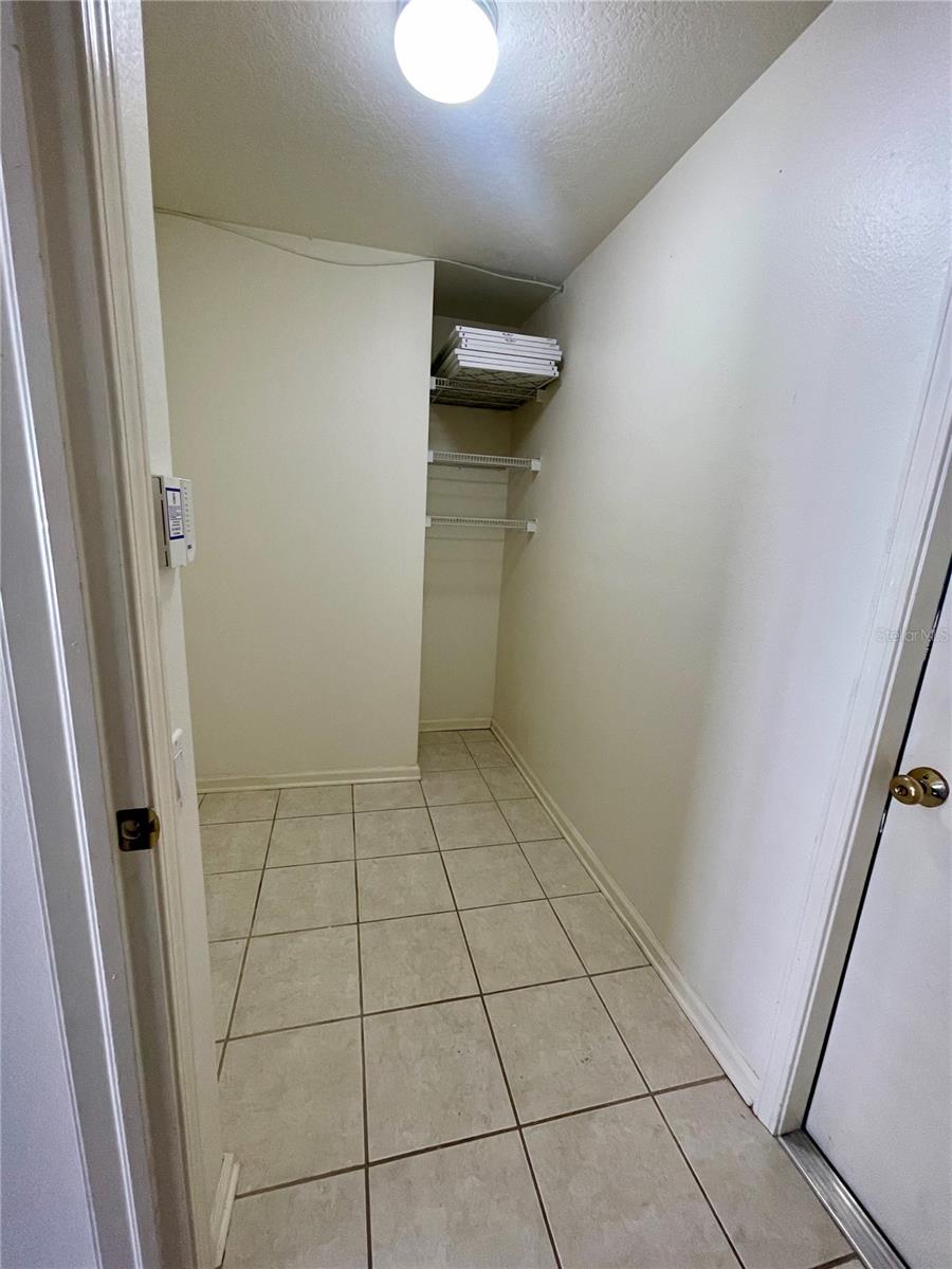 Listing photo id 21 for 1031 Summer Breeze Drive