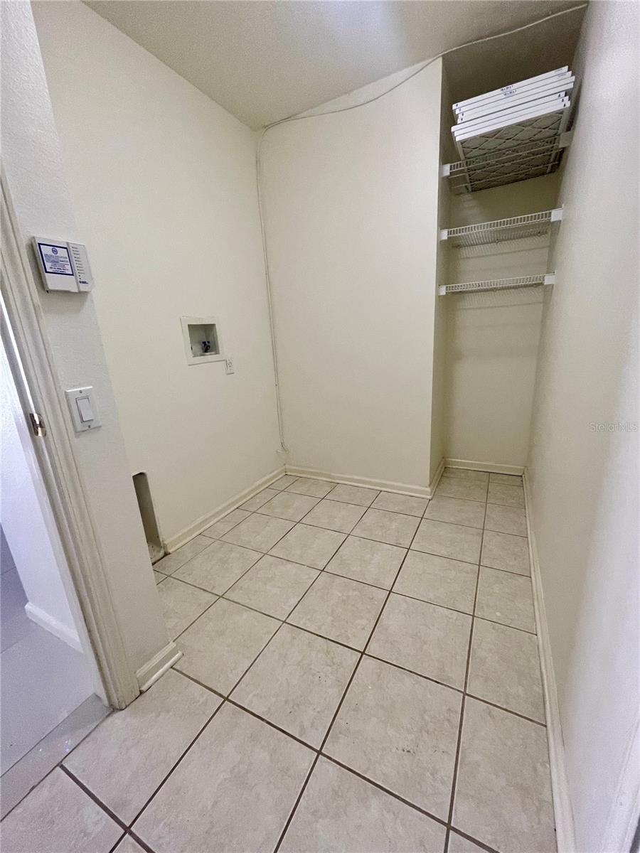 Listing photo id 22 for 1031 Summer Breeze Drive