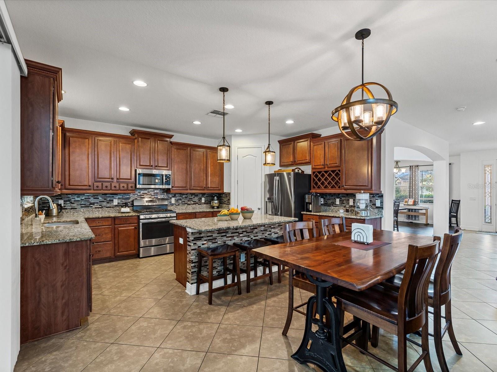 Image 10 of 51 For 2214 Valterra Vista Way