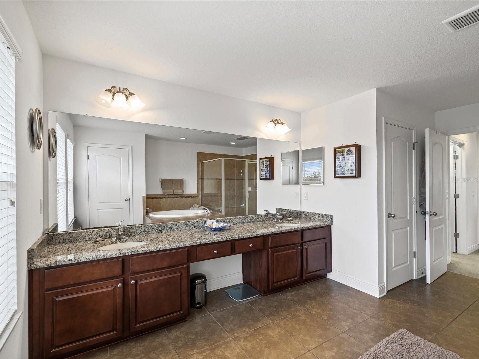 Image 40 of 51 For 2214 Valterra Vista Way