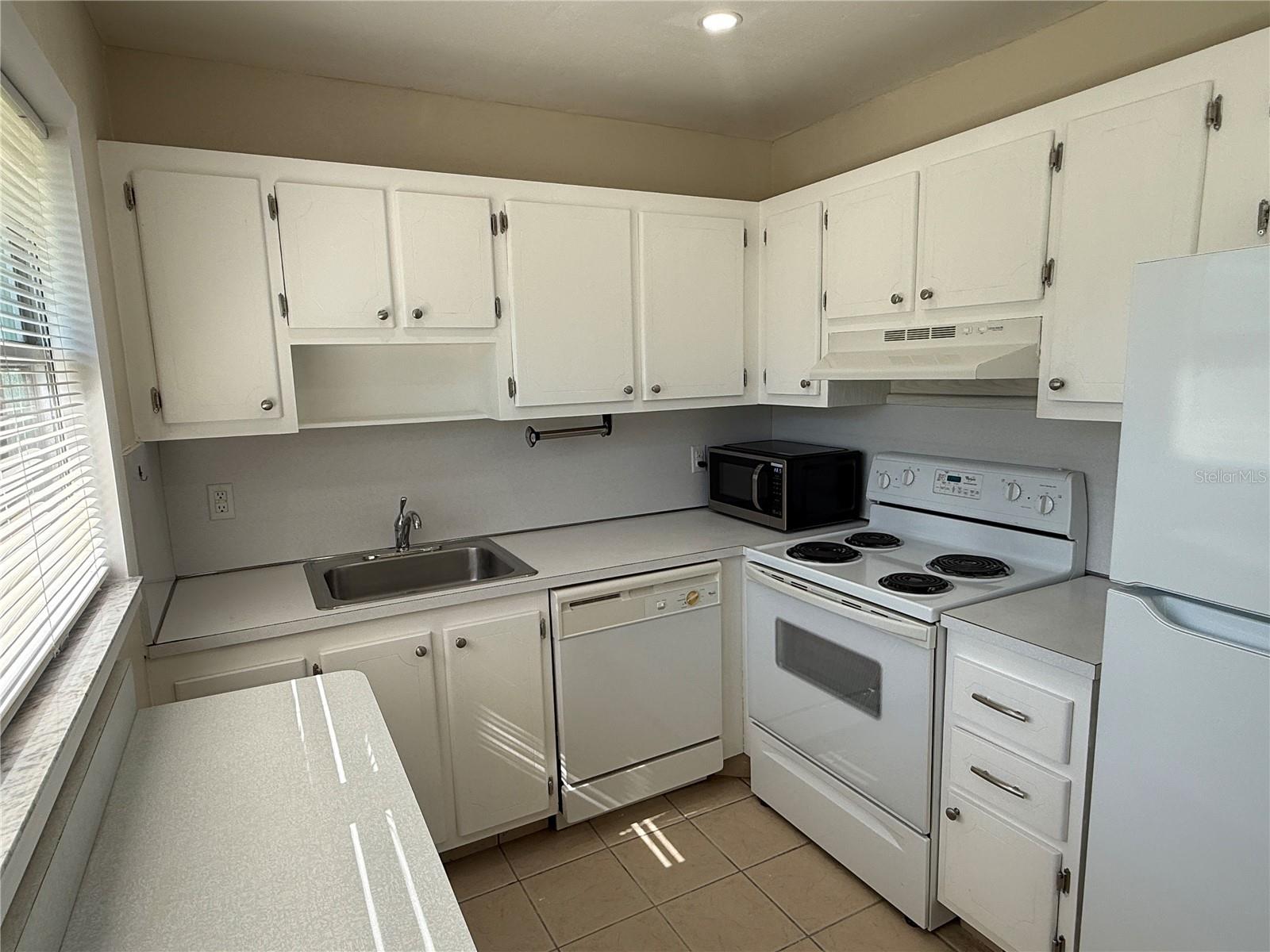 Image 11 of 48 For 101 Cambridge Trail 212