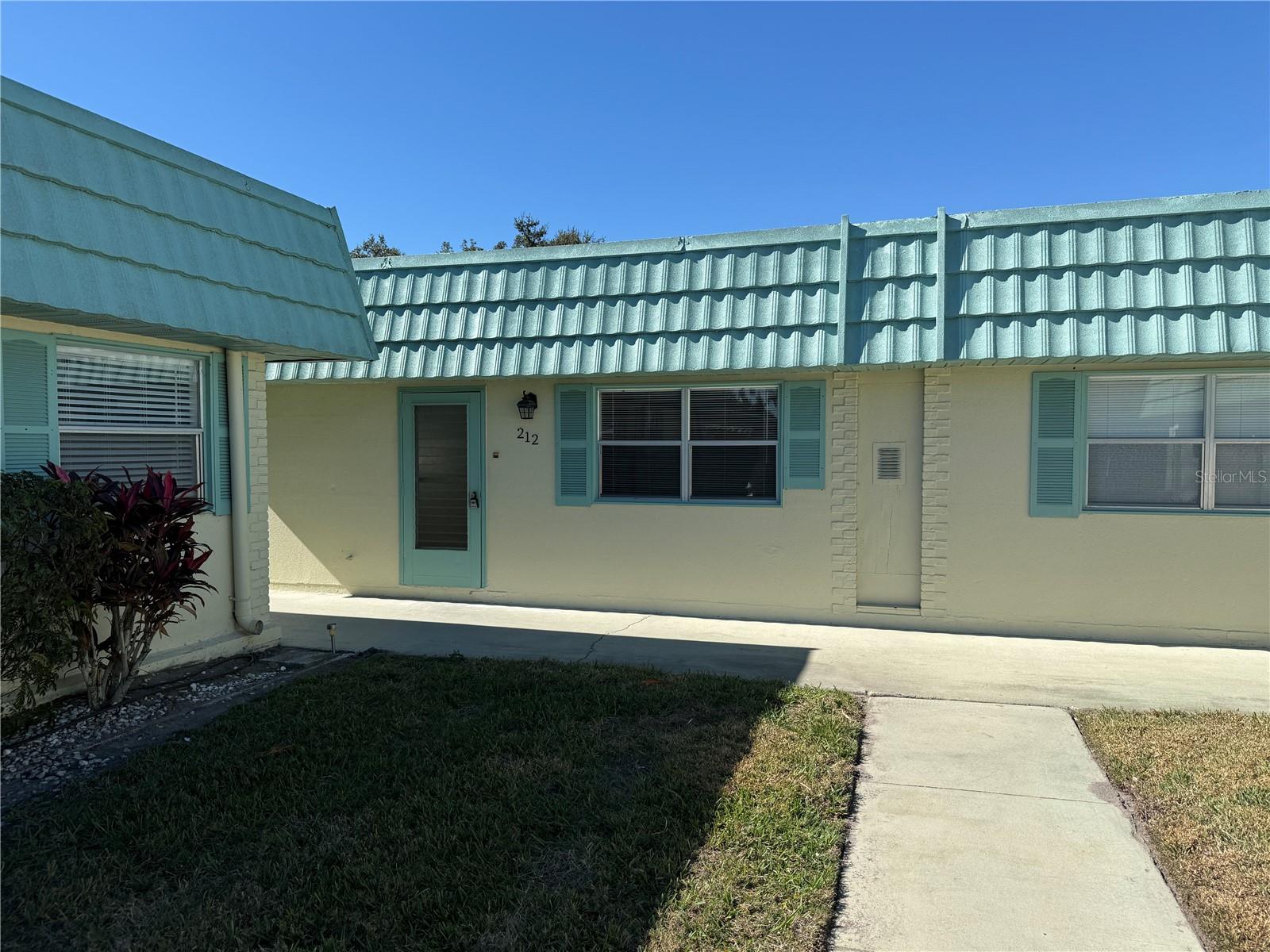 Image 3 of 48 For 101 Cambridge Trail 212