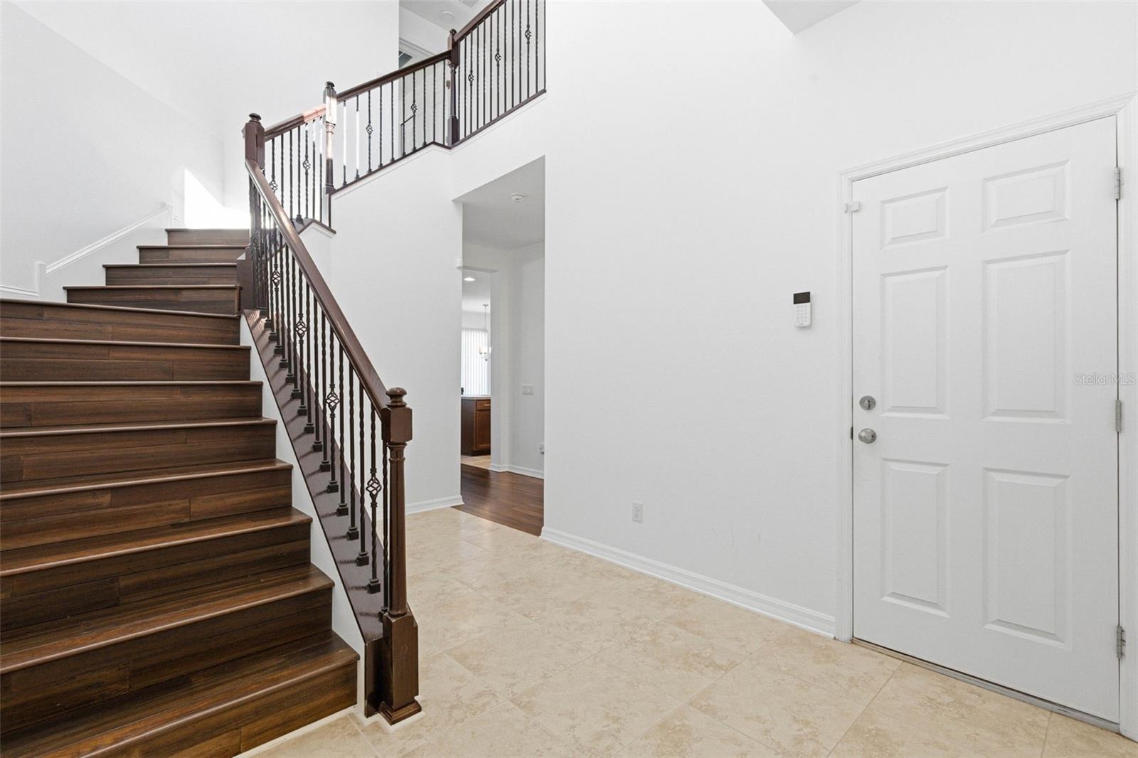 Listing photo id 3 for 2941 Adams Cross Drive