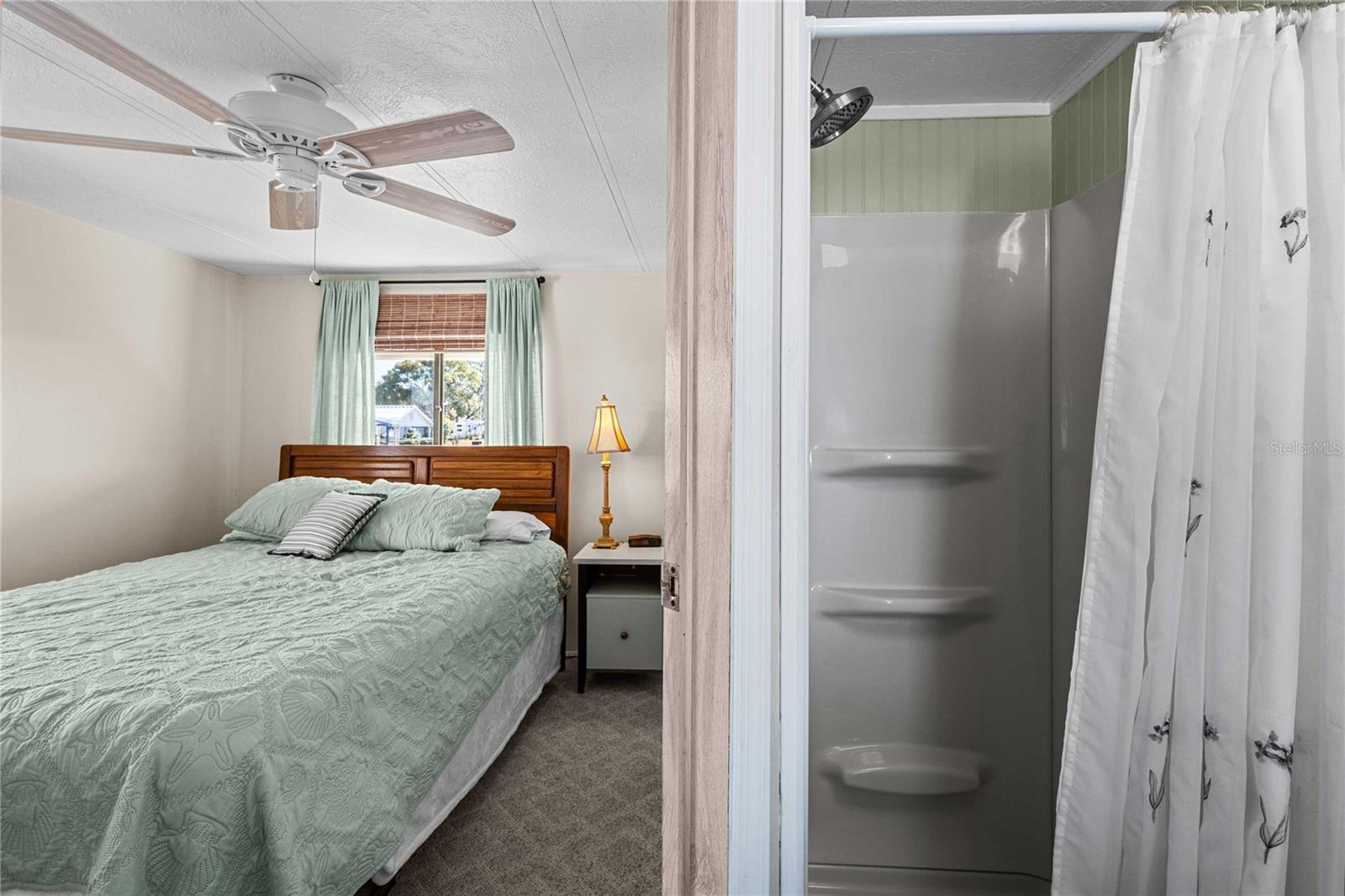 Listing photo id 12 for 5305 Antigua Drive