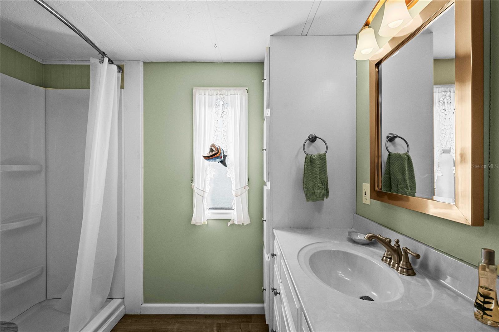 Listing photo id 16 for 5305 Antigua Drive