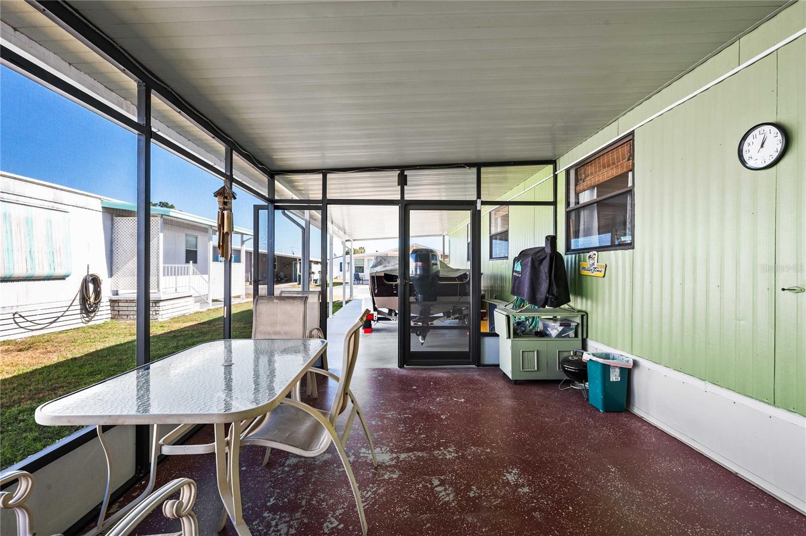 Listing photo id 19 for 5305 Antigua Drive