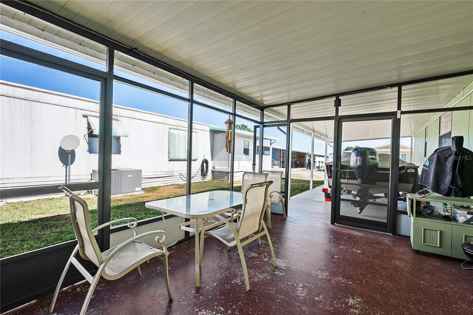 Listing photo id 20 for 5305 Antigua Drive