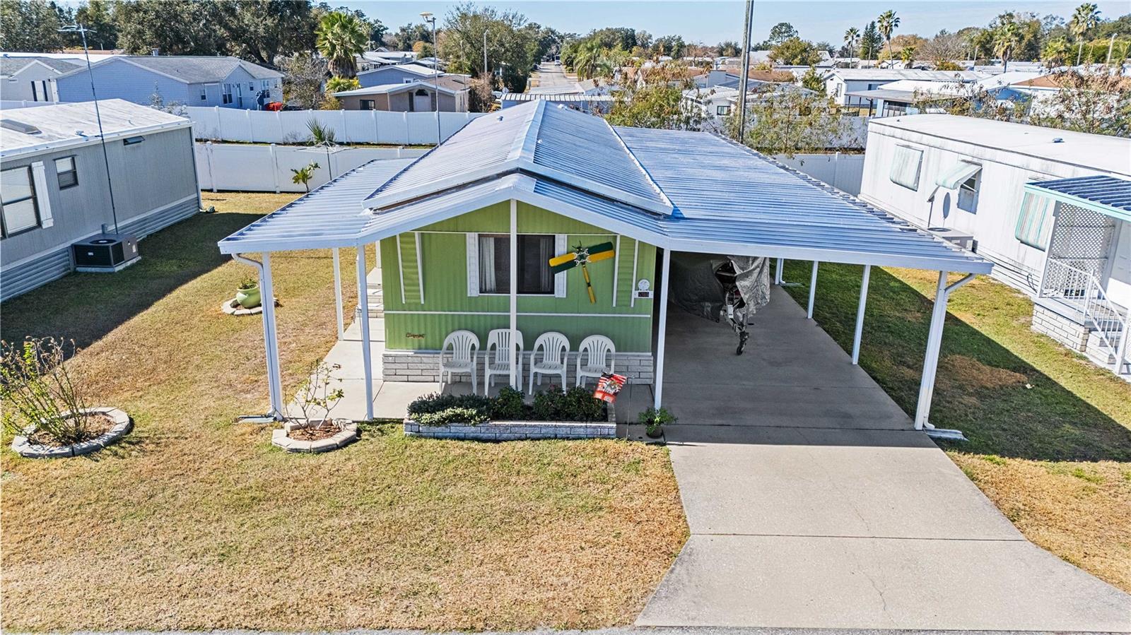 Listing photo id 2 for 5305 Antigua Drive