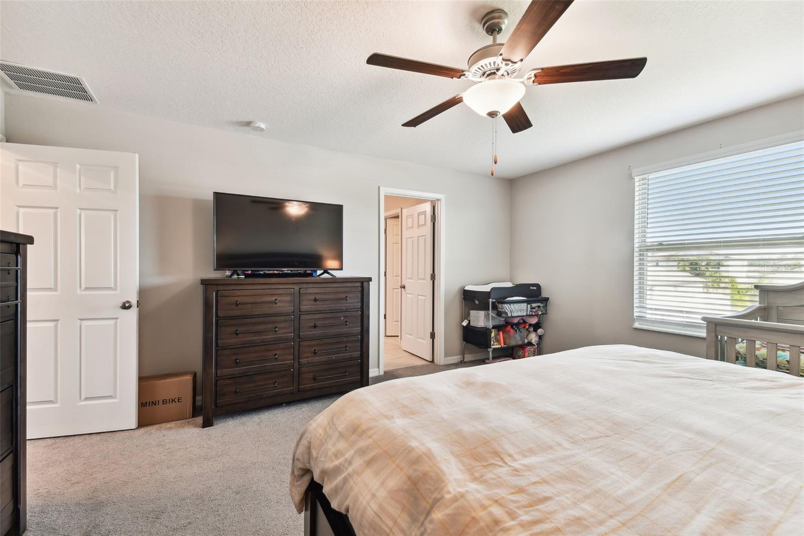 Listing photo id 15 for 3172 Lytton Hall Drive