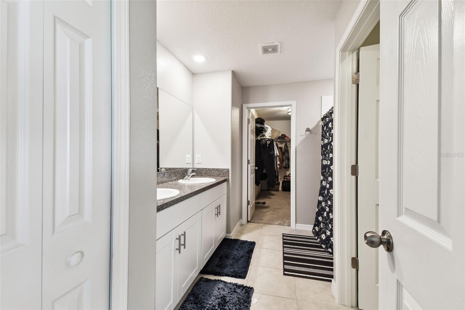 Listing photo id 16 for 3172 Lytton Hall Drive