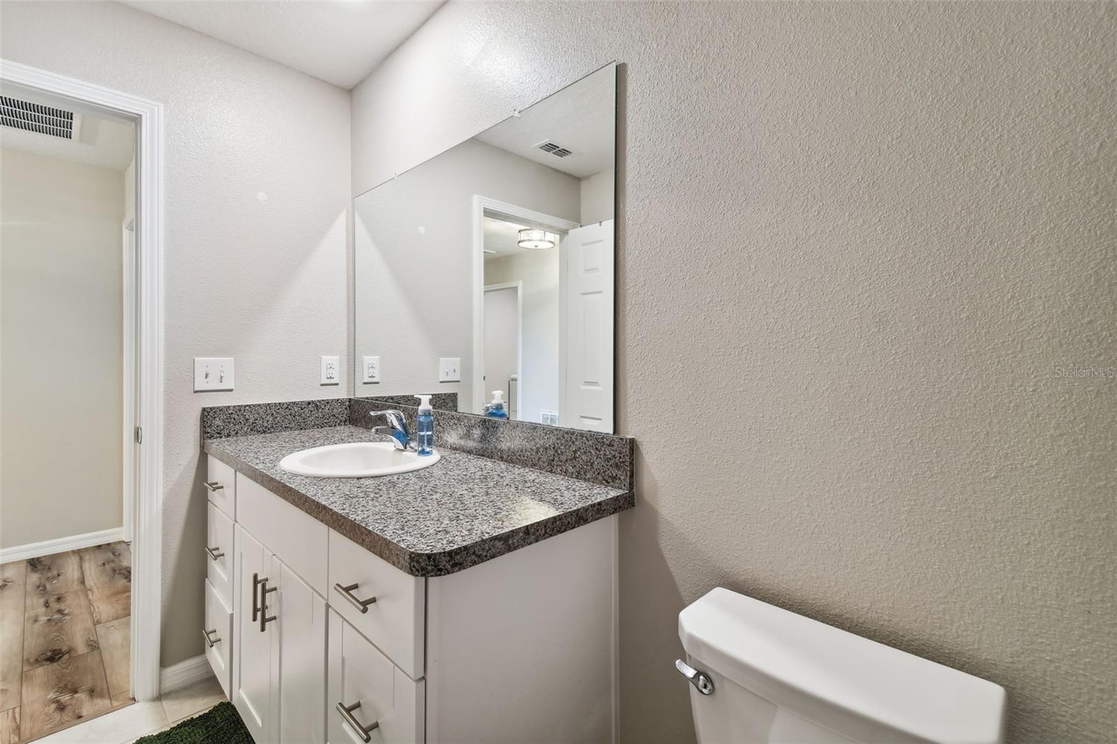 Listing photo id 22 for 3172 Lytton Hall Drive