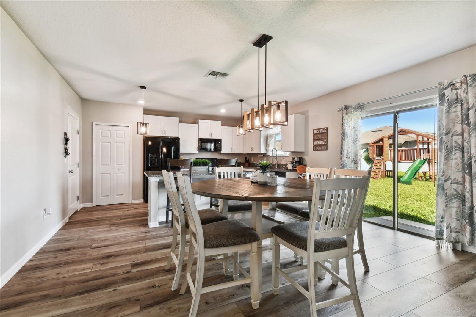 Listing photo id 44 for 3172 Lytton Hall Drive