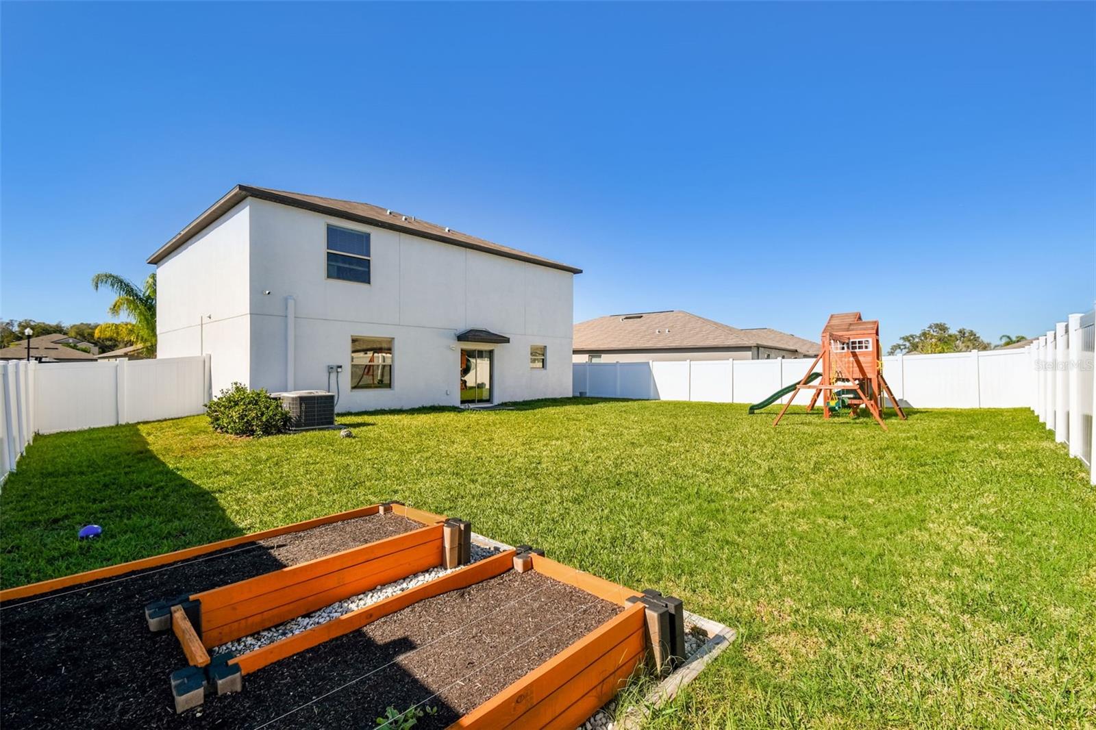 Listing photo id 64 for 3172 Lytton Hall Drive