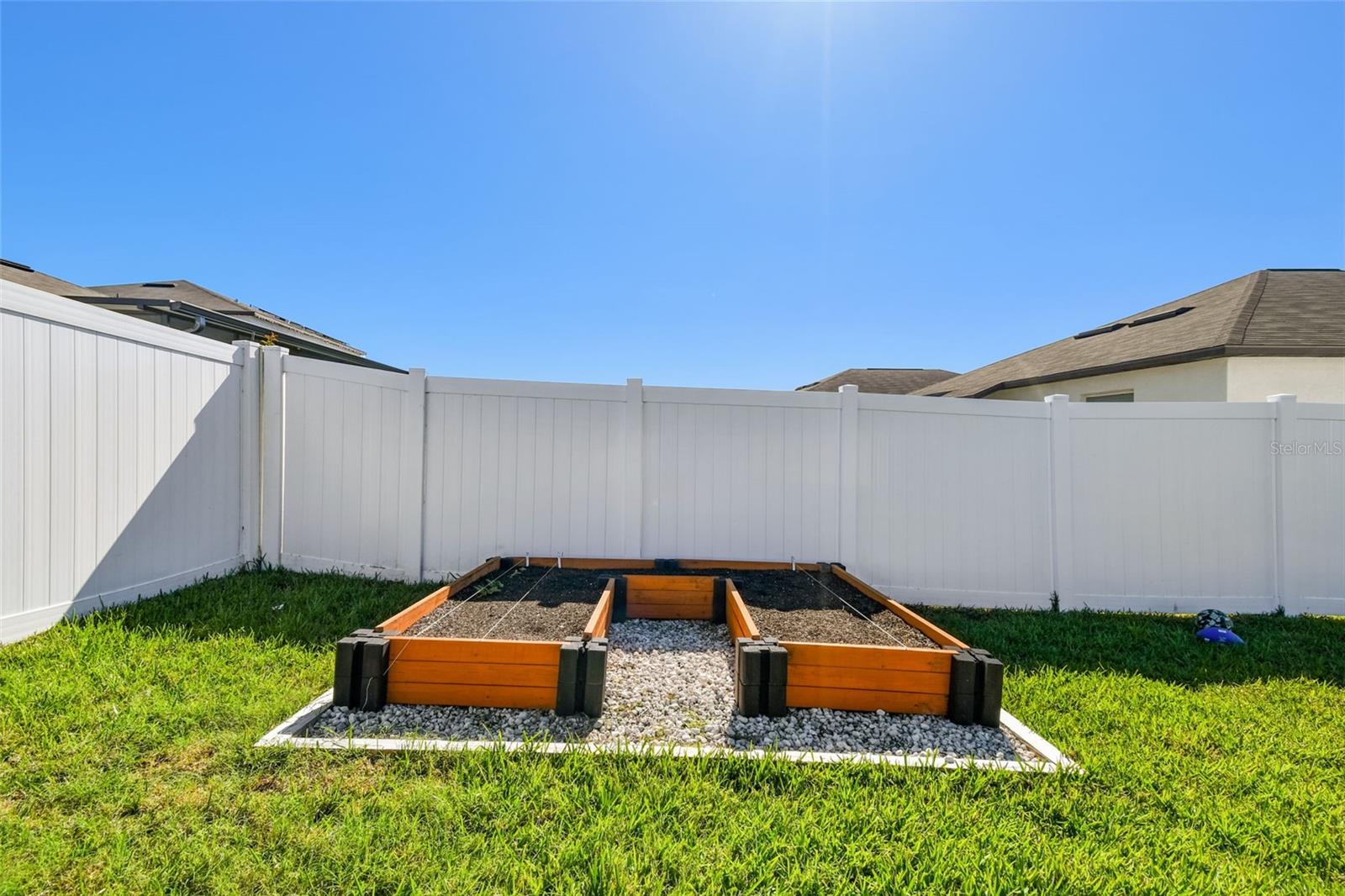 Listing photo id 66 for 3172 Lytton Hall Drive