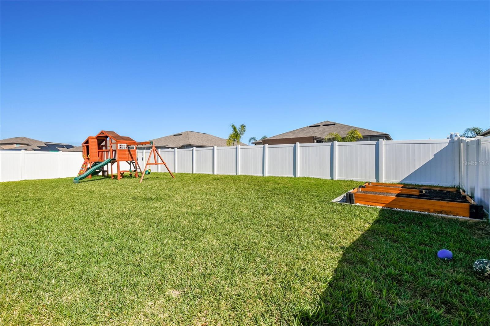 Listing photo id 67 for 3172 Lytton Hall Drive