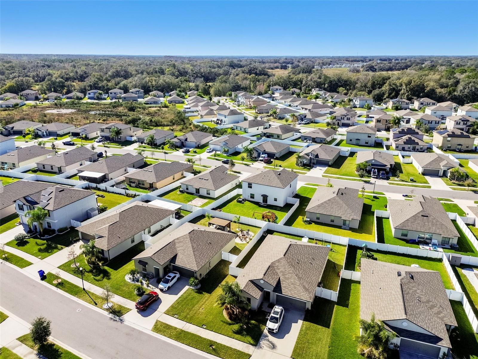 Listing photo id 81 for 3172 Lytton Hall Drive