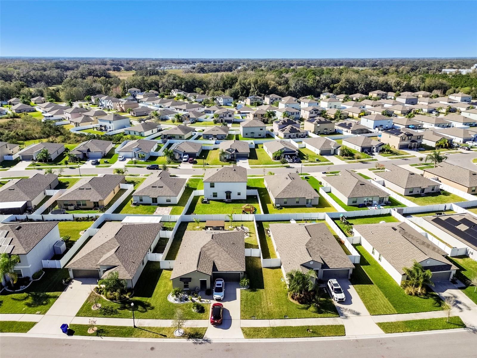 Listing photo id 82 for 3172 Lytton Hall Drive