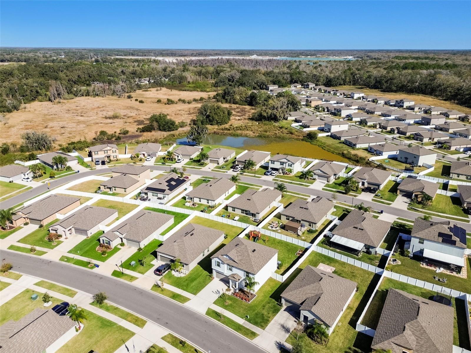 Listing photo id 86 for 3172 Lytton Hall Drive