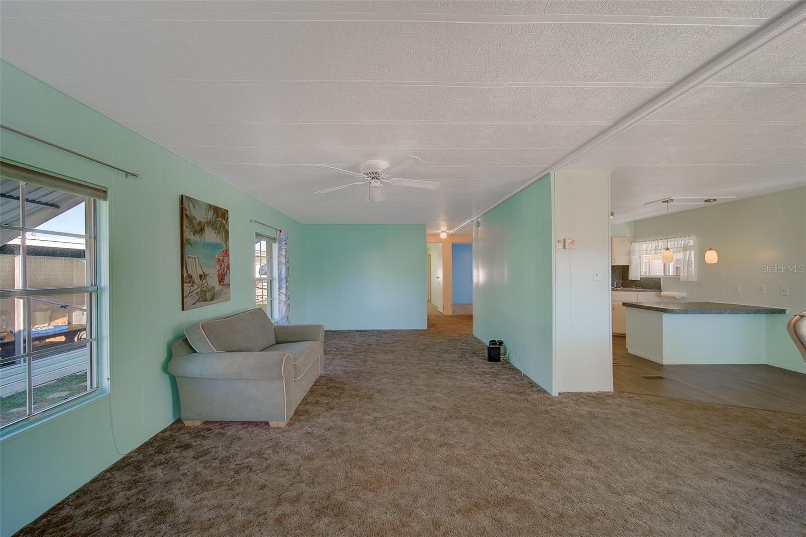 Image 15 of 70 For 12501 Ulmerton Road 128