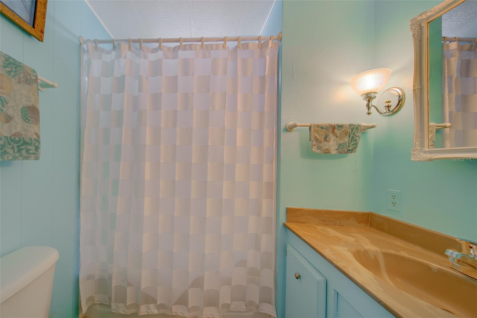 Image 32 of 70 For 12501 Ulmerton Road 128